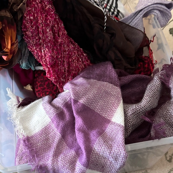 Assorted Scarves Collection - Picture 3 of 3